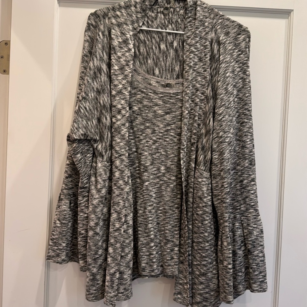 One Girl Who - Cardigan & Tank Set